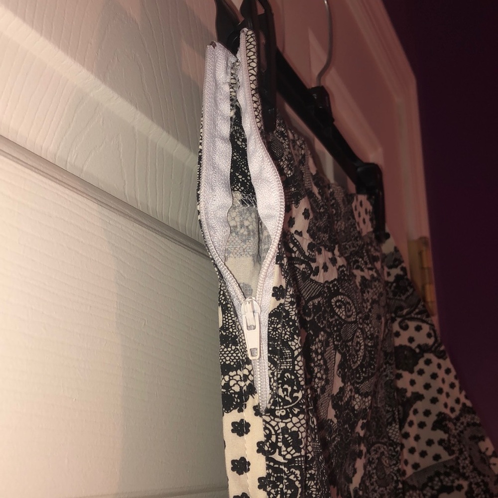 Patterned Skirt - Picture 4 of 5